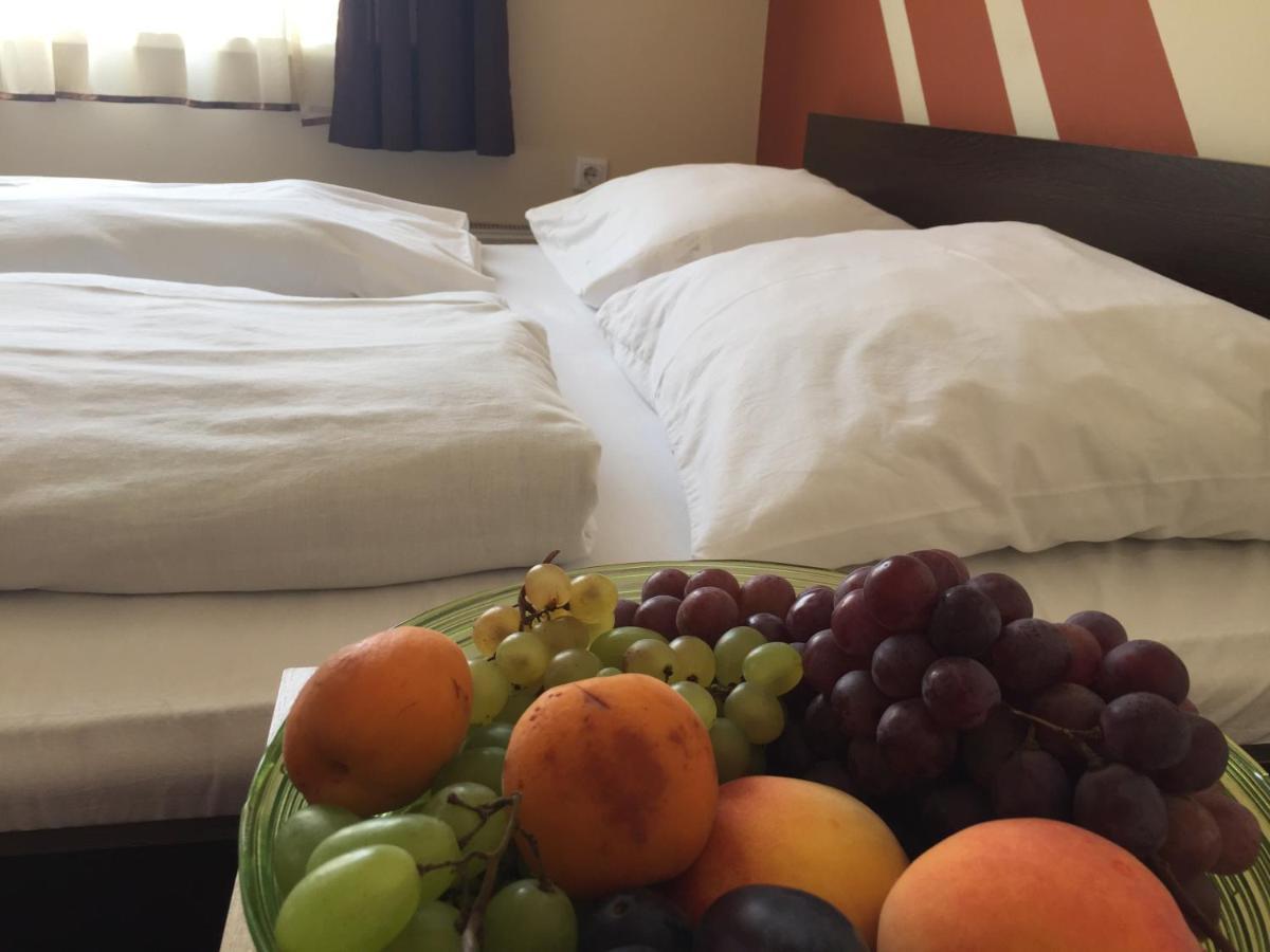 City Hotel Agoston Pécs Extérieur photo